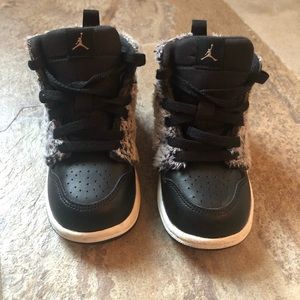 Toddler Nike Jordan’s size 6